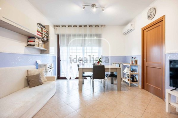 appartamento in vendita a Roma in zona Lunghezza