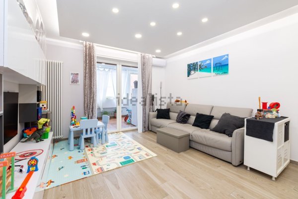 appartamento in vendita a Roma in zona Dragoncello