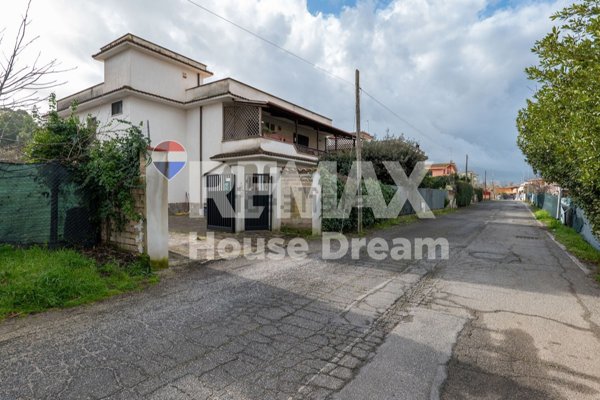 appartamento in vendita a Roma in zona Massimina/Casal Lumbroso