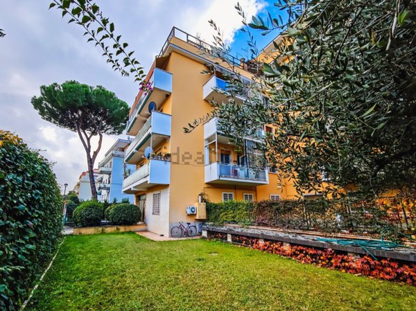 appartamento in vendita a Roma in zona Primavalle