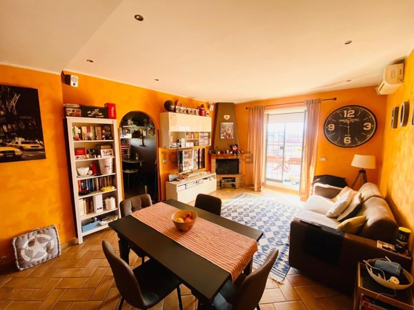 appartamento in vendita a Roma in zona Colle Prenestino