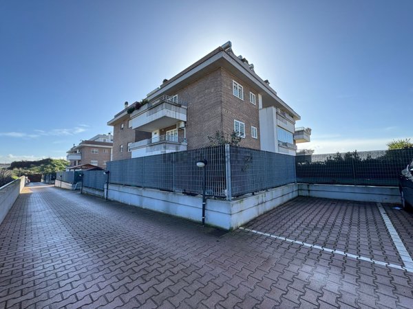 appartamento in vendita a Roma in zona Trigoria