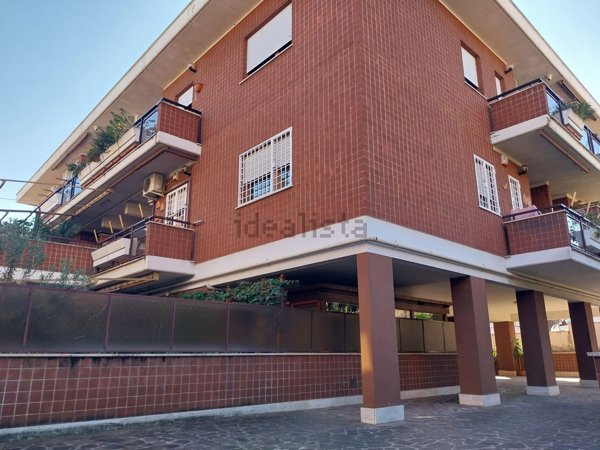 appartamento in vendita a Roma in zona Torre Maura
