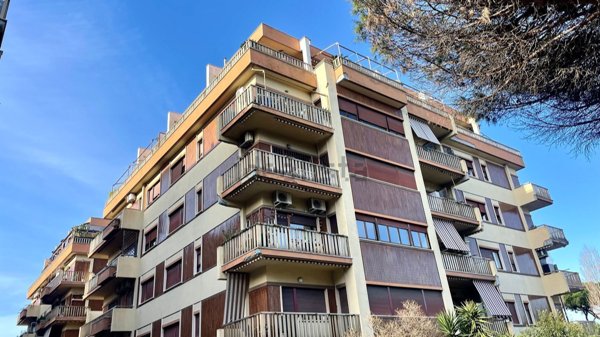 appartamento in vendita a Roma in zona Ostia