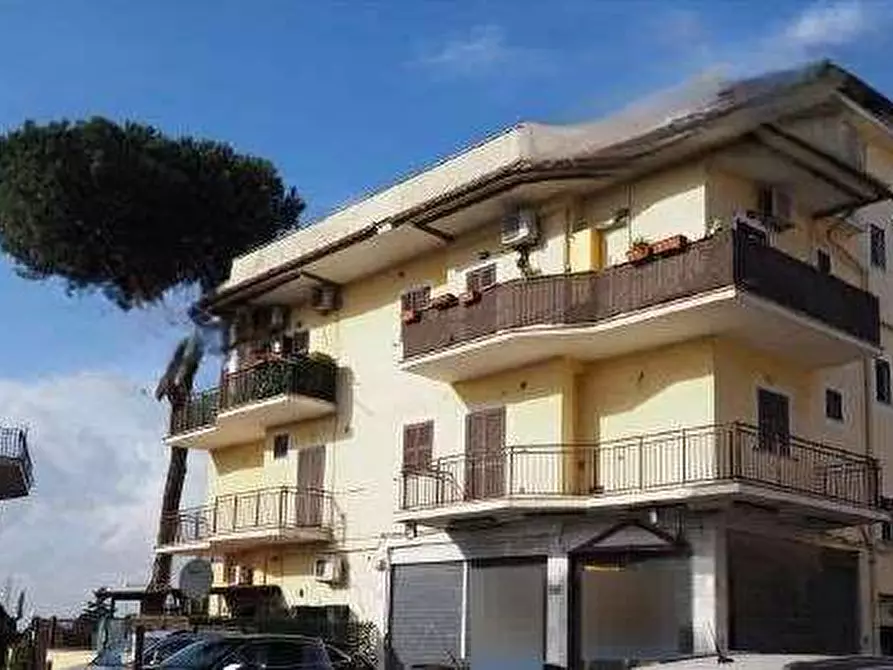 appartamento in vendita a Roma in zona Osteria del Curato