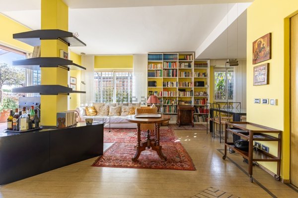 appartamento in vendita a Roma in zona San Saba - Ripa