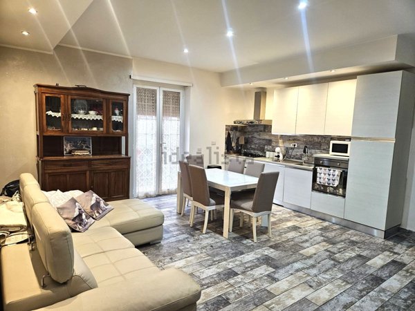 appartamento in vendita a Roma in zona Torre Angela