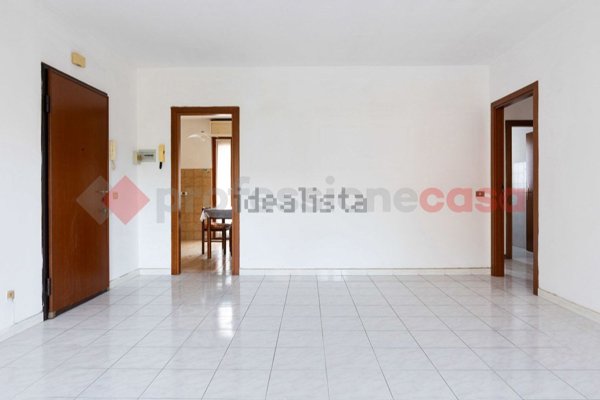 appartamento in vendita a Roma in zona Lunghezza