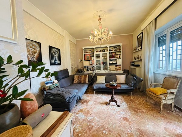 appartamento in vendita a Roma in zona Ardeatino