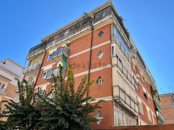 appartamento in vendita a Roma in zona Gianicolense