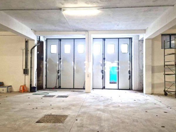 capannone in vendita a Roma