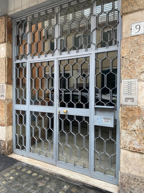 appartamento in vendita a Roma in zona Appio Latino