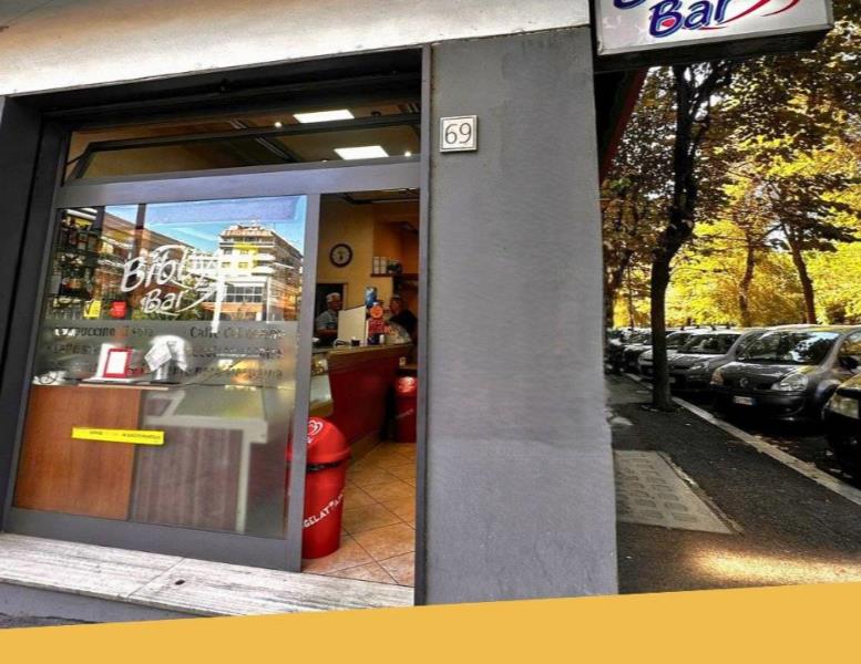 negozio in vendita a Roma in zona Tuscolano