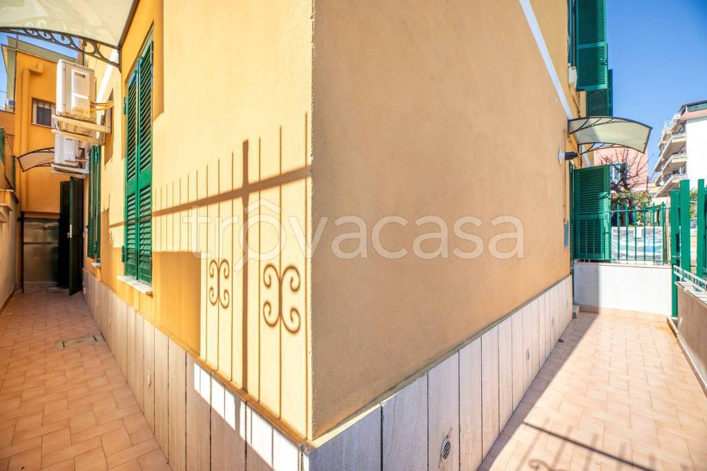 appartamento in vendita a Roma in zona Prenestino-Centocelle