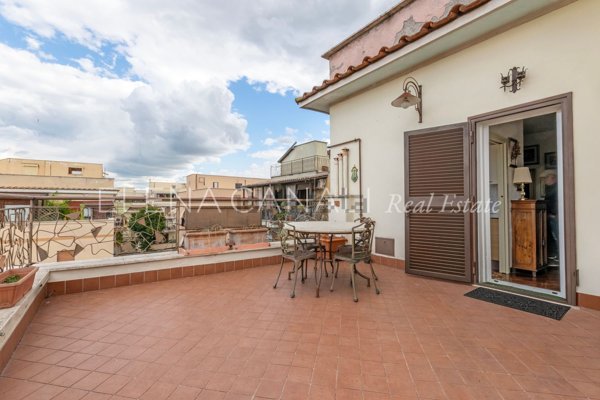 appartamento in vendita a Roma in zona Prenestino-Centocelle