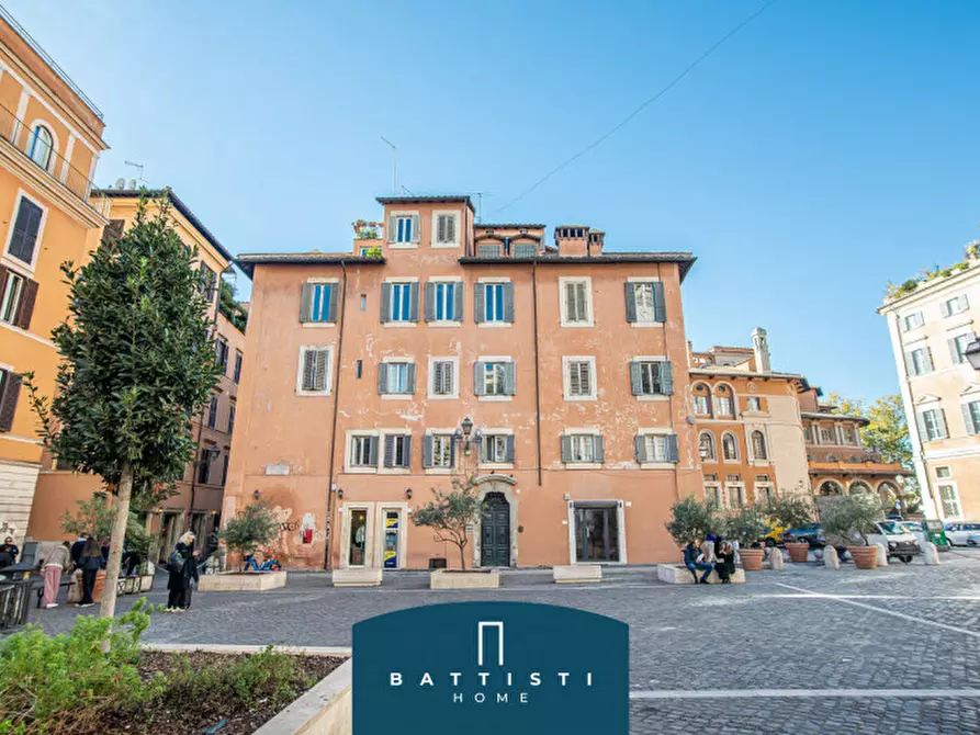 appartamento in vendita a Roma in zona Parione/Sant'Eustachio