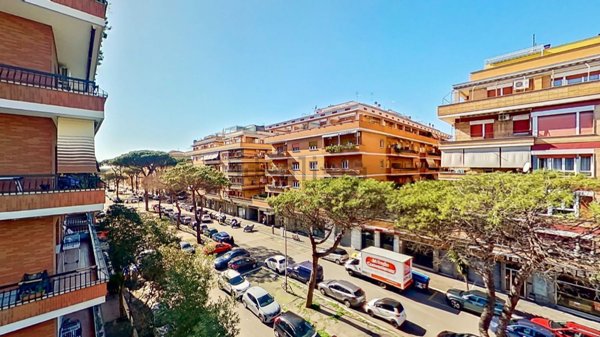 appartamento in vendita a Roma in zona Ostia