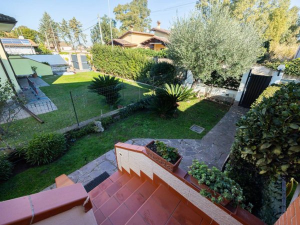 appartamento in vendita a Roma in zona Casal Palocco