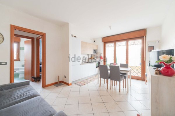 appartamento in vendita a Roma in zona Giardini di Corcolle