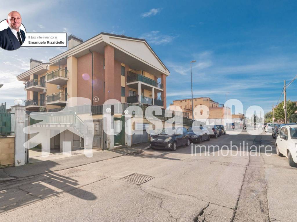 appartamento in vendita a Roma in zona Giardini di Corcolle