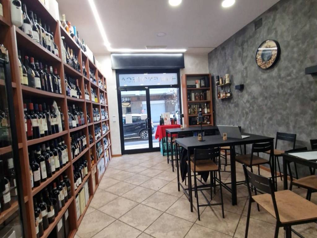 negozio in vendita a Roma in zona Aurelio