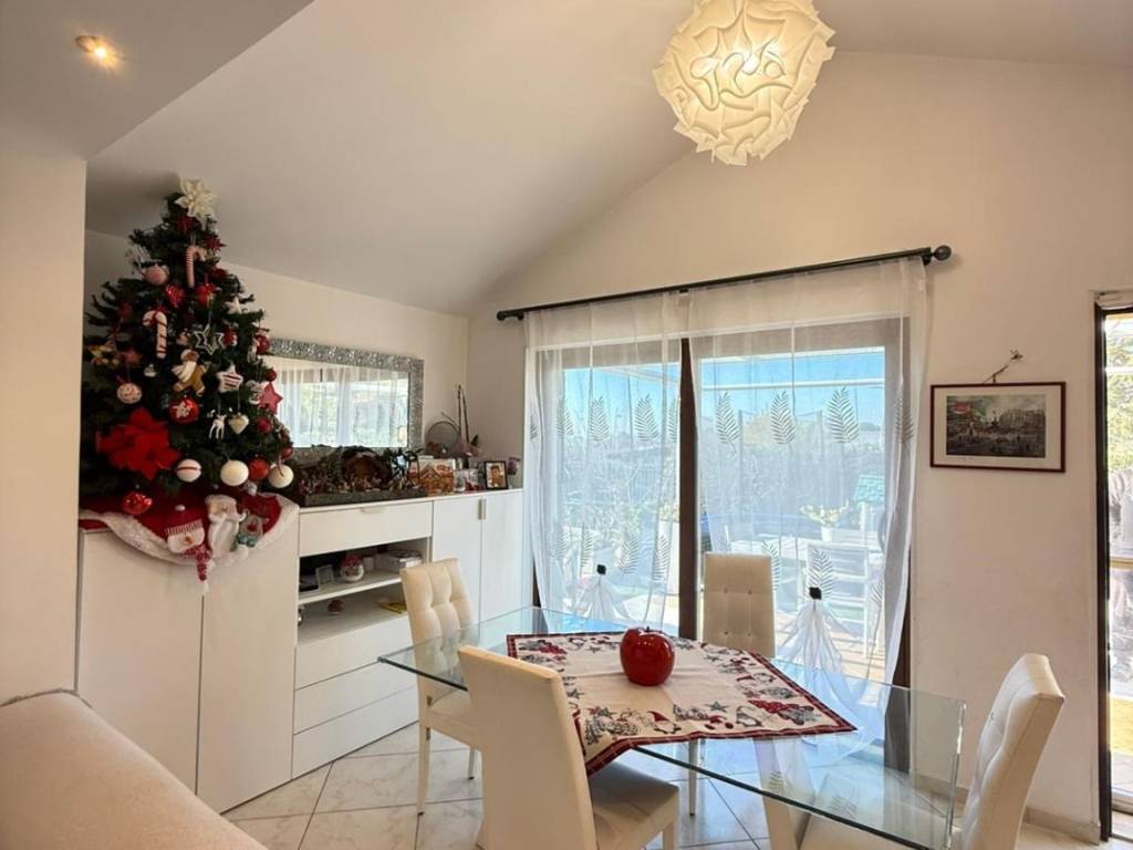 casa indipendente in vendita a Roma in zona Trigoria