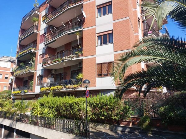 appartamento in vendita a Roma in zona Gianicolense