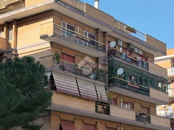 appartamento in vendita a Roma in zona Portuense