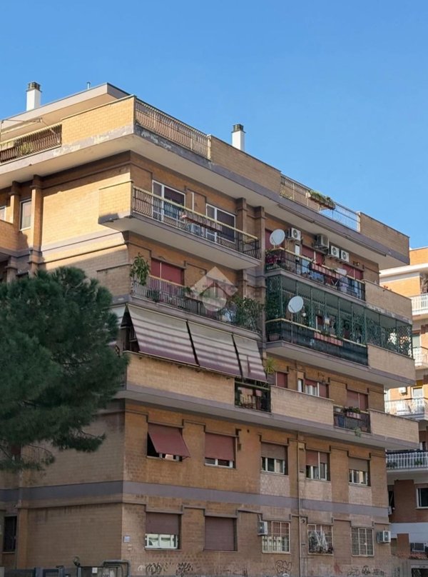 appartamento in vendita a Roma in zona Portuense