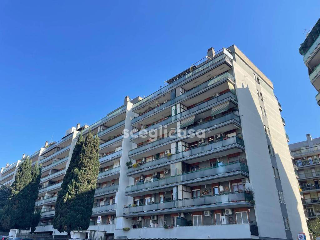 appartamento in vendita a Roma in zona Cinecittà