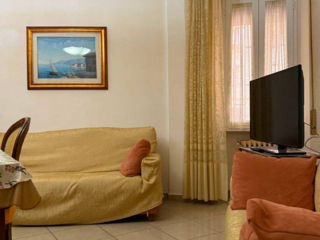 appartamento in vendita a Roma in zona Ostiense