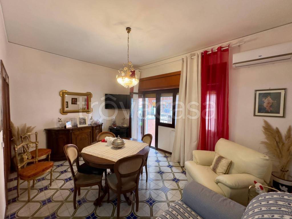 appartamento in vendita a Roma in zona Prenestino-Labicano