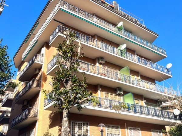 appartamento in vendita a Roma in zona Gianicolense
