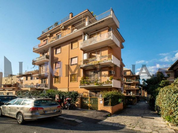appartamento in vendita a Roma in zona Cesano