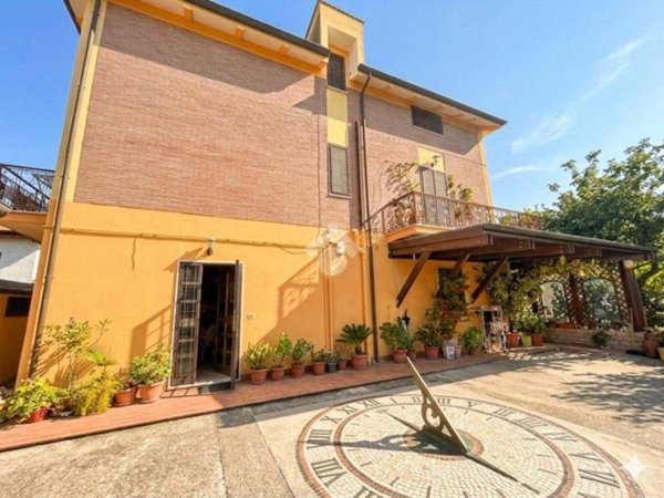 appartamento in vendita a Roma in zona Fonte Laurentina