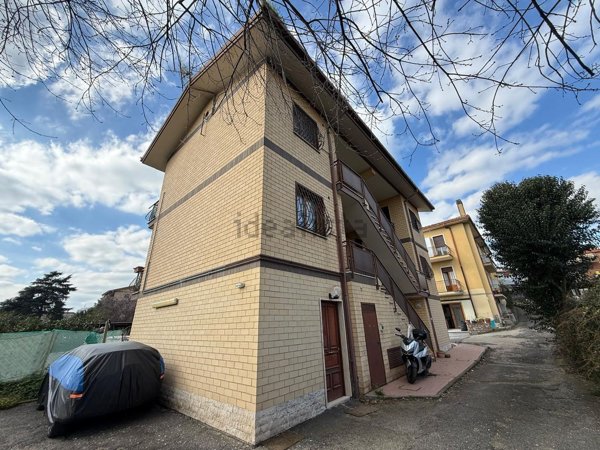 appartamento in vendita a Roma in zona Casal Morena