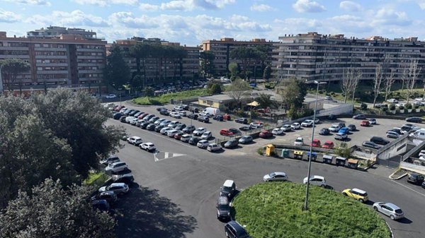 appartamento in vendita a Roma in zona Labaro