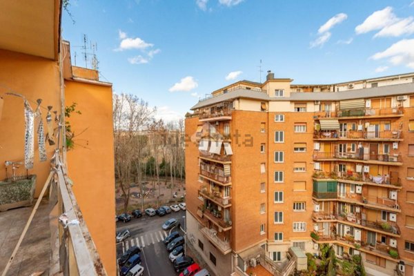 appartamento in vendita a Roma in zona Monte Sacro/Talenti