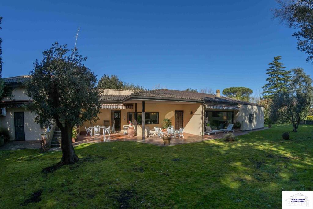 casa indipendente in vendita a Roma in zona Olgiata