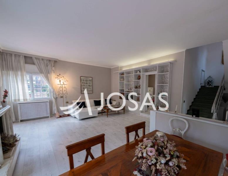 casa indipendente in vendita a Roma in zona Axa
