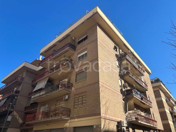appartamento in vendita a Roma in zona Ostia