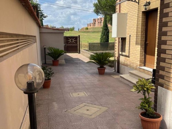 appartamento in vendita a Roma in zona Labaro