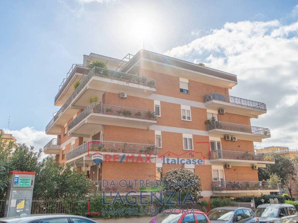 appartamento in vendita a Roma in zona Gianicolense
