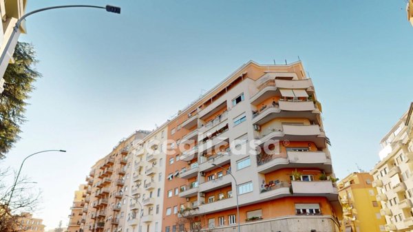 appartamento in vendita a Roma in zona Tuscolano