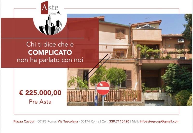 appartamento in vendita a Roma in zona Lunghezza