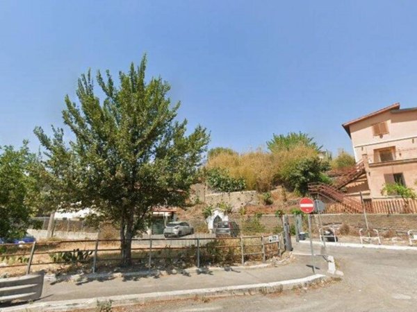 appartamento in vendita a Roma in zona Lunghezza