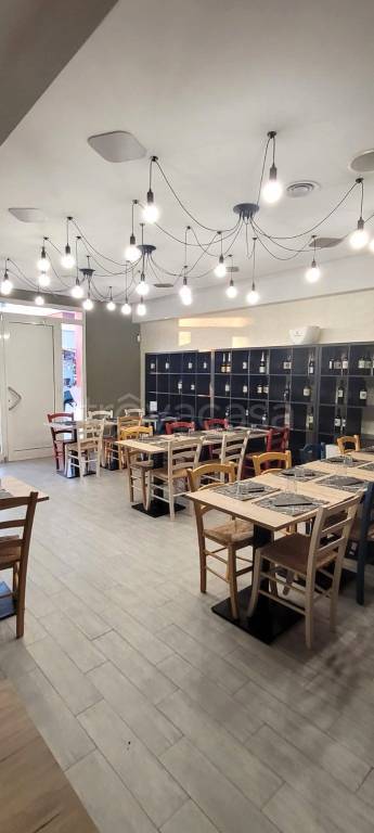 negozio in vendita a Roma in zona San Basilio