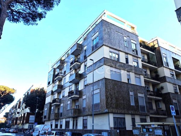 appartamento in vendita a Roma in zona Ostia