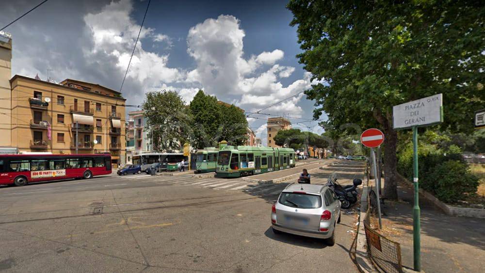 intera palazzina in vendita a Roma in zona Prenestino-Centocelle