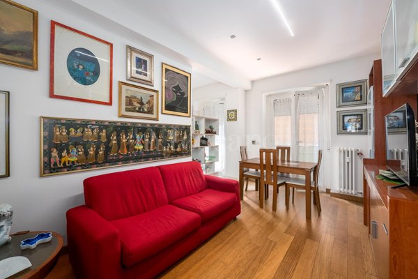 casa indipendente in vendita a Roma in zona Nomentano